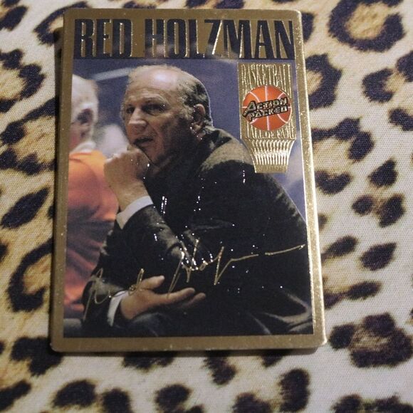 Red Holzman #4 Basketball Card - Picture 1 of 2